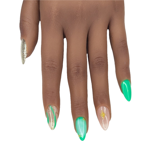 Dream Green Press on Nails