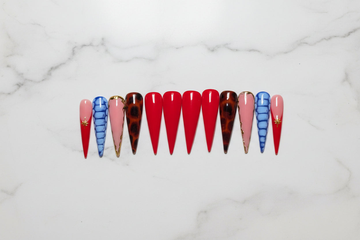 Press on Nails, Luxury Nails, XXL Press Ons, Long Stiletto Nails, Gold Chrome Nails, Hand Painted Nails, Reusable Gel Nails, Tortoise False Nails, Custom Fake Nails, Marbled Nails