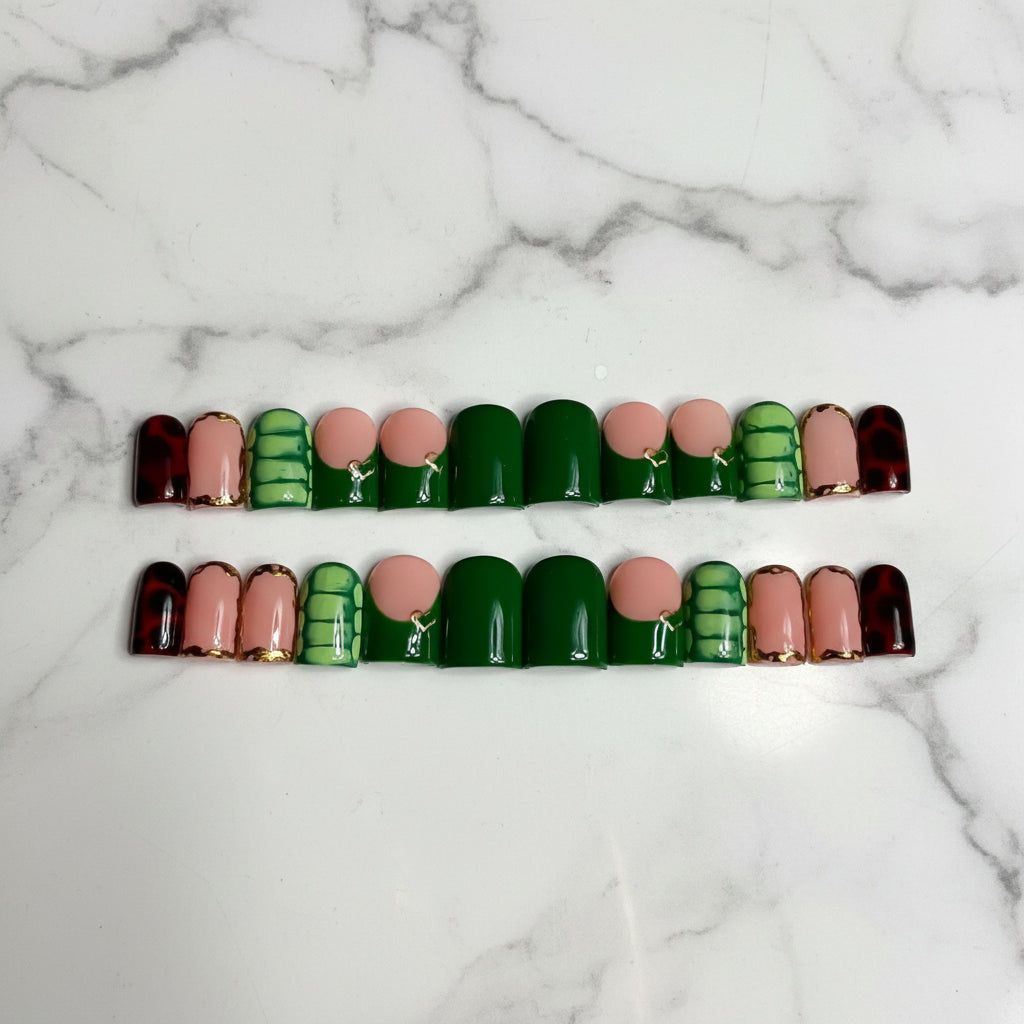 Press on Nails, Luxury Nails,  Press Ons, short square Nails, Gold Chrome Nails, Hand Painted Nails, Reusable Gel Nails, tortoise False Nails, Custom Fake Nails, croc Nails